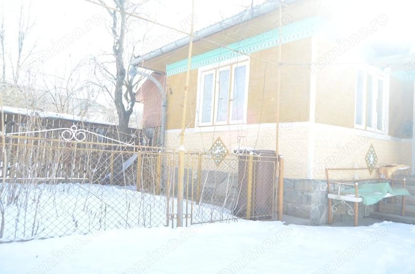 Casă cu 5 camere cu Teren 430 Mp în Comarnic
