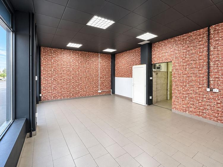 Spațiu comercial, de 95 mp, în Confecții