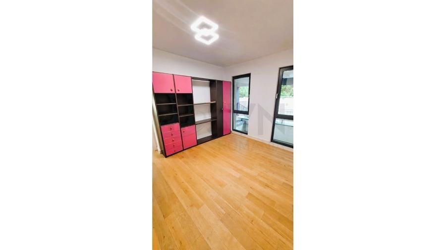 Apartament cu 4 camere decomandat în Centrul Civic