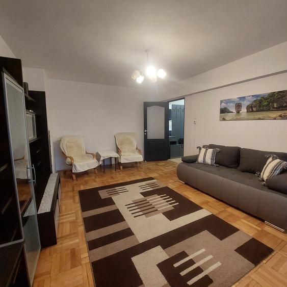 Apartament cu 2 camere decomandat în 22 Decembrie