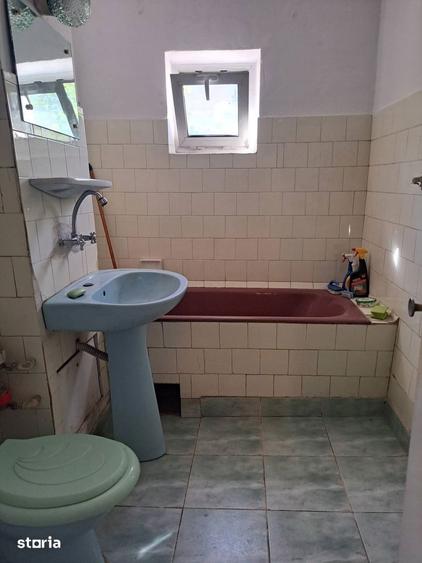 Apartament cu 3 camere decomandat în Lăpuș Argeș
