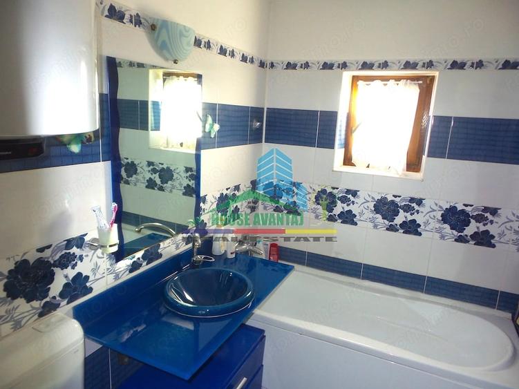 Apartament cu 6 camere decomandat în Central