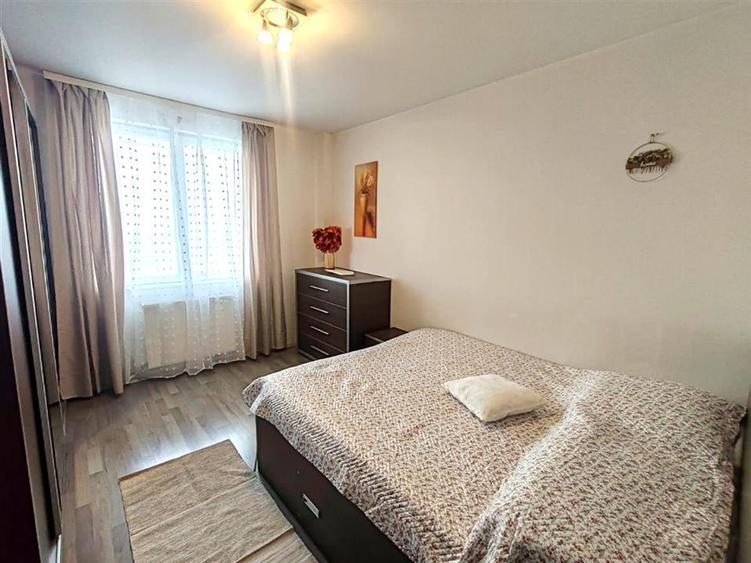 Apartament cu 3 camere circular, mobilat în Astra