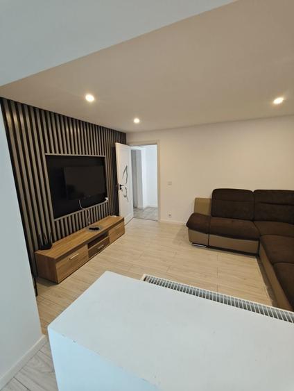 Apartament cu 2 camere decomandat în Romanești