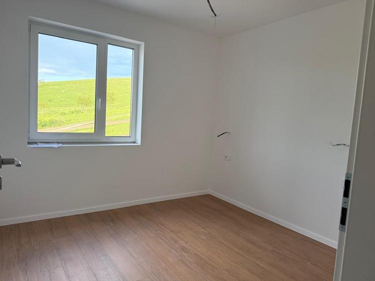 Apartament cu 3 camere decomandat în Apahida