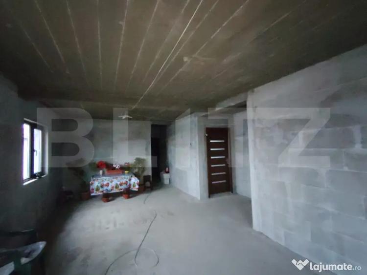 Casă cu 3 camere cu Teren 333 Mp în Șimnicu de Sus