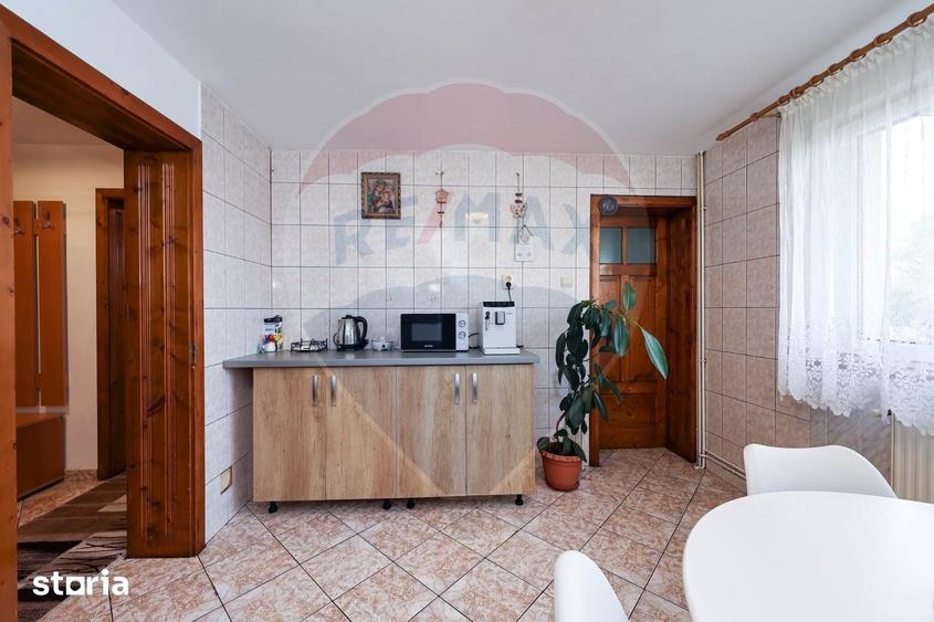 Casa cu gradina in zona Centrala Secele - 11