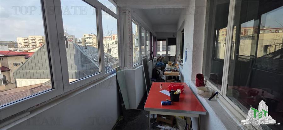 Apartament cu 3 camere decomandat în Kiseleff