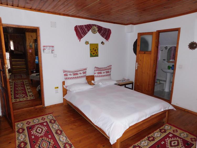 Casă individuală cu 5 camere cu Teren 237 Mp în Zamora