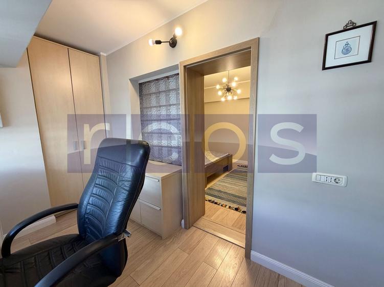 Apartament cu 4 camere decomandat, mobilat în P-ța Victoriei
