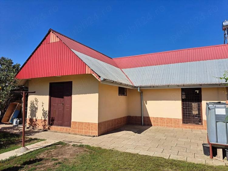 Casa + 9.500 mp teren + vie + livada | rebricea, la 30 km de ia?i | 185.000 - 3