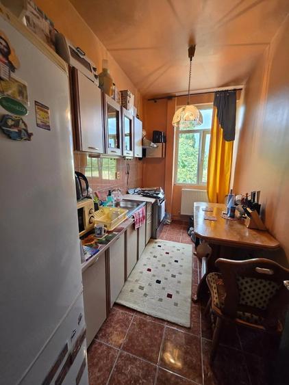 Apartament cu 2 camere semidecomandat în Ronaț