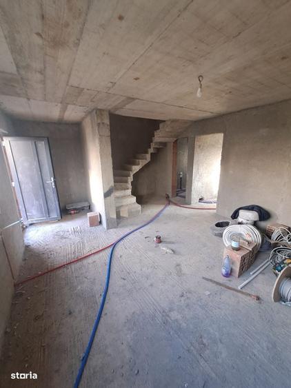 Casă cu 4 camere în Bucium