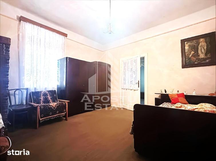 Casă cu 4 camere cu Teren 950 Mp în Zimandu Nou