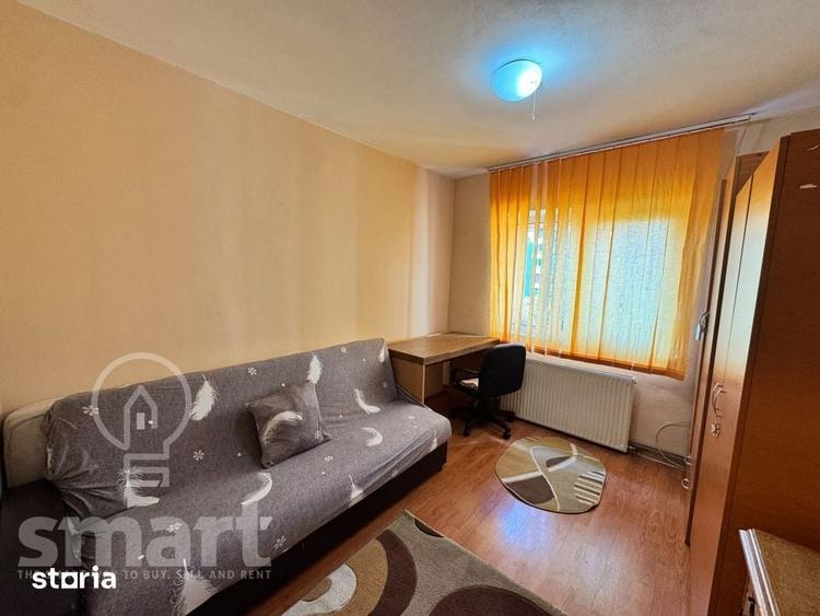 Apartament cu 3 camere decomandat în Între Lacuri