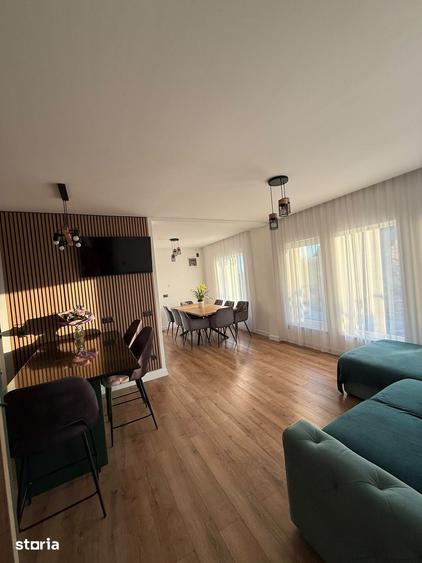 Casă cu 3 camere cu Teren 3600 Mp în Păulești