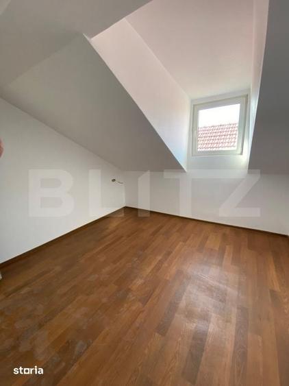 Apartament cu 5 camere în Decebal