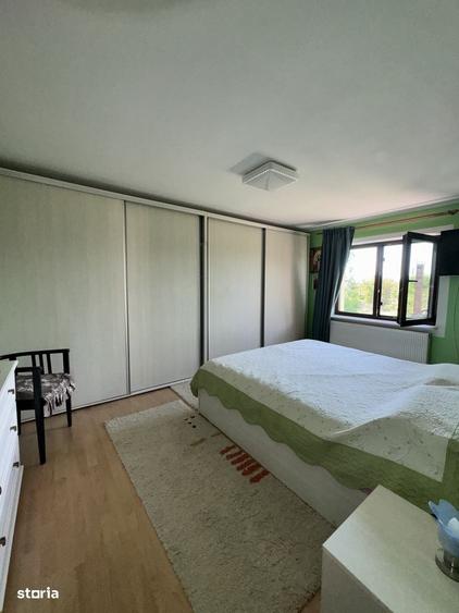 Casă cu 4 camere cu Teren 381 Mp în Agigea