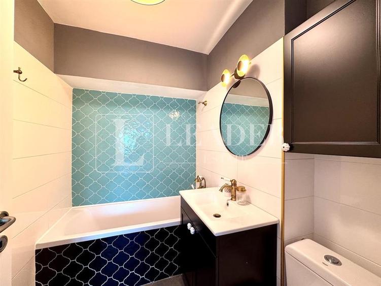 Apartament cu 4 camere decomandat, mobilat în Central