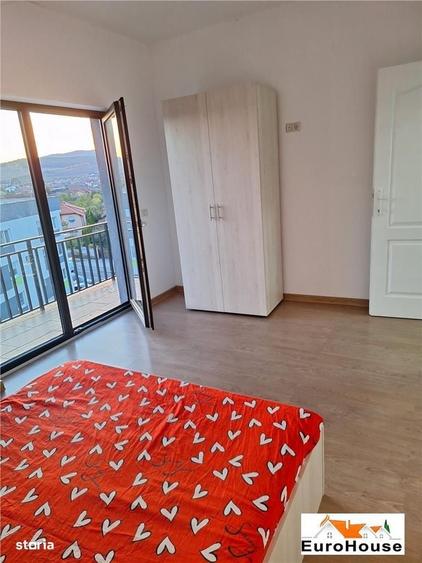 Apartament cu 3 camere decomandat în Cetate