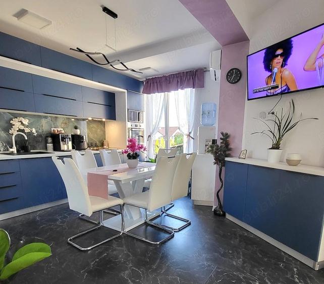 Apartament cu 3 camere decomandat, mobilat în Zăvoi