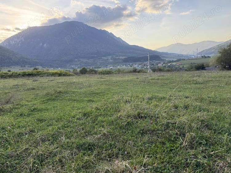 Teren de 500 mp, în Moieciu