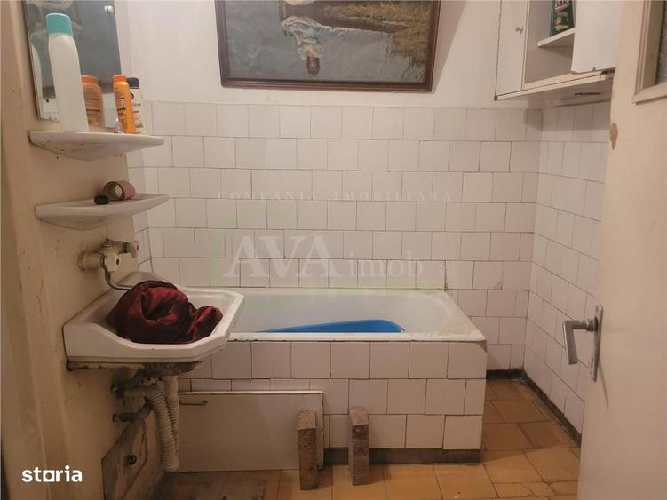 Apartament cu 3 camere decomandat în Narcisa
