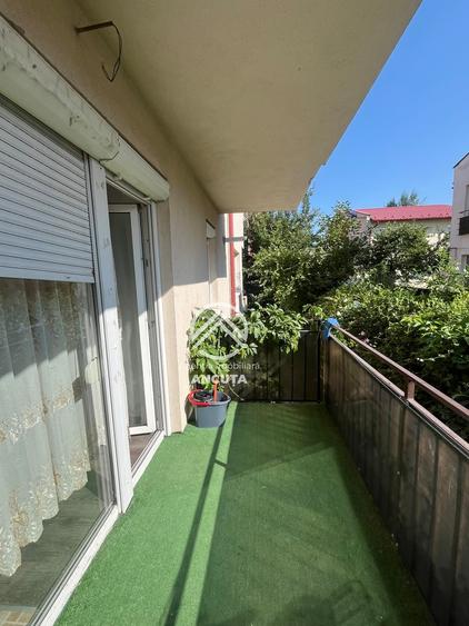 Apartament cu 2 camere semidecomandat în Florești