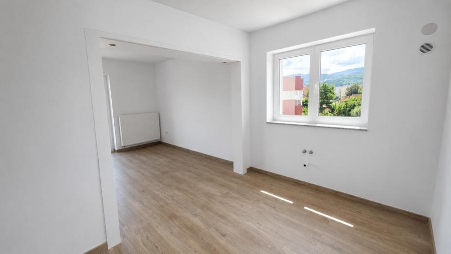 Apartament cu 2 camere decomandat în Avantgarden