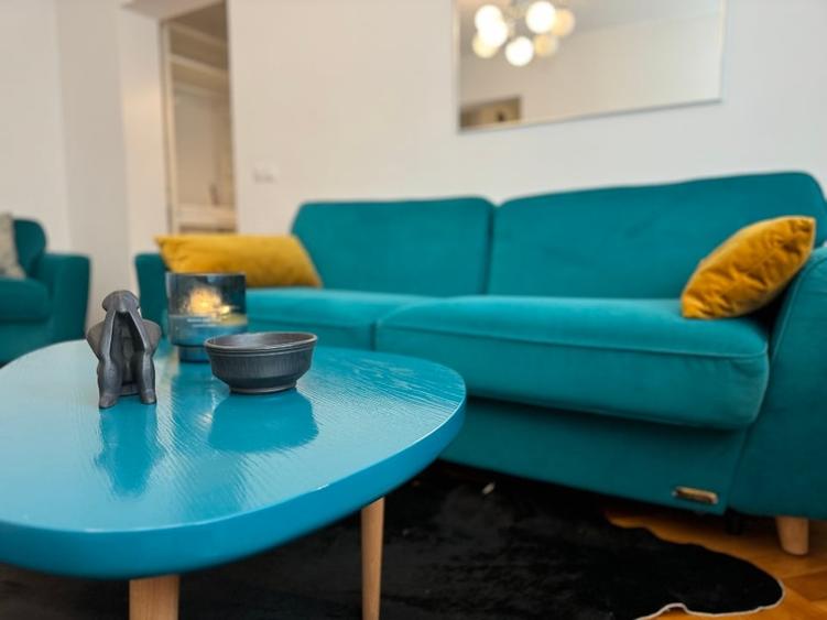 Apartament cu 2 camere semidecomandat, mobilat în Cornișa