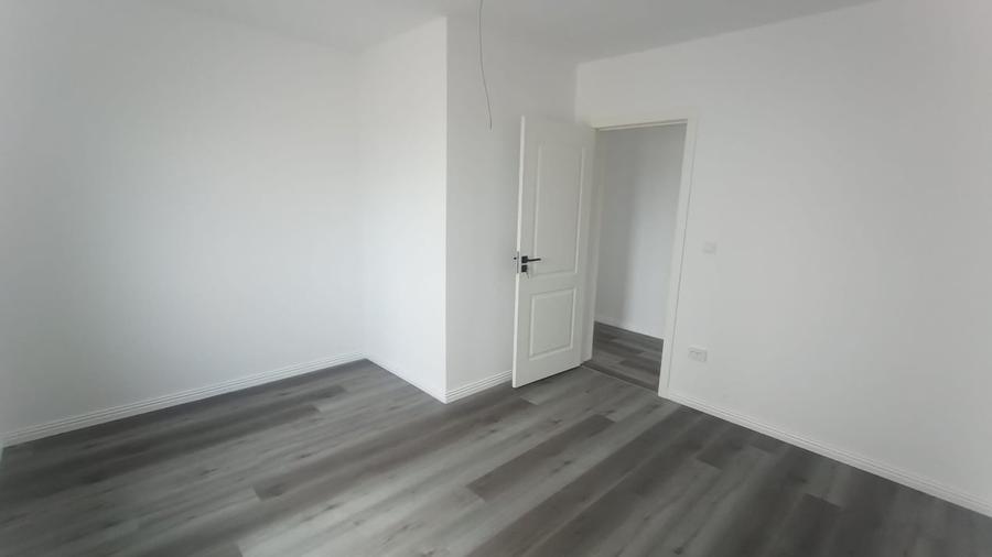 Casă individuală cu 4 camere cu Canalizare în Cârcea