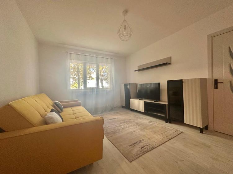 Apartament cu 2 camere semidecomandat în Lipovei