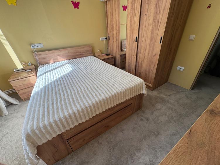 Apartament cu 2 camere semidecomandat în Piața Centrală