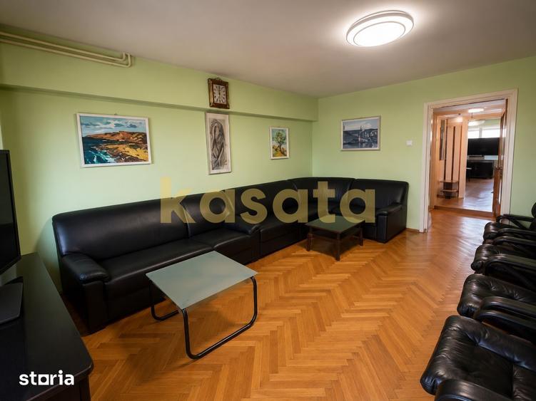 Apartament cu 3 camere decomandat, mobilat în Decebal