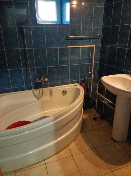 Apartament cu 3 camere semidecomandat în Pantelimon