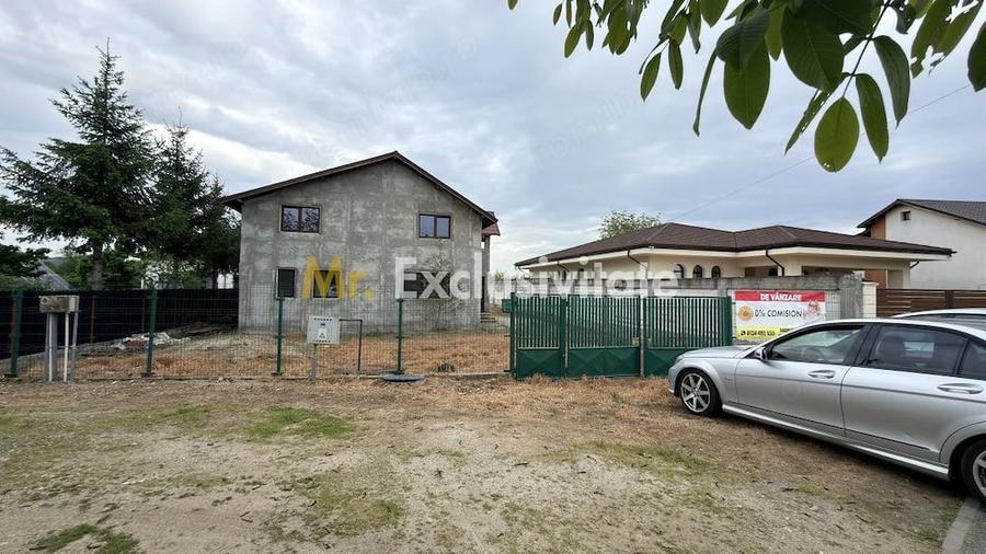 Casă cu Teren 800 Mp în Mărăcineni