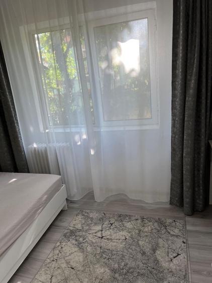 Vand apartament 0722844357 ( baie ,bucatarie ,camara ,sufragerie si 2 dormitoare la parter, semidecomndat cu supra.utila de 44 m2. Pret negociabil - 5