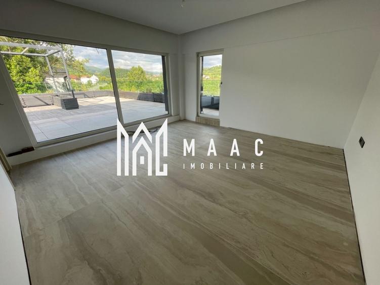 Casă individuală cu 5 camere cu Piscina în Est