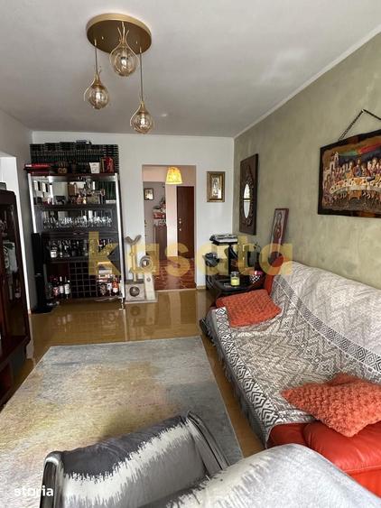 Apartament cu 3 camere decomandat în Crângași