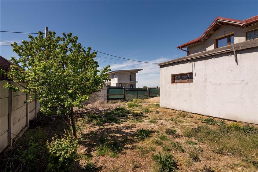 Casă cu 4 camere cu Teren 431 Mp în Sântandrei