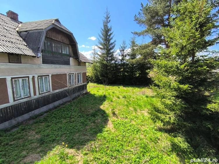 Casă cu 4 camere cu Teren 1170 Mp în Poiana Stampei