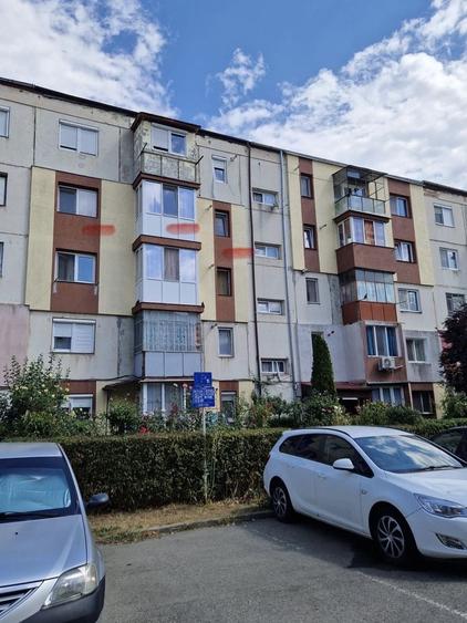 Apartament cu 2 camere semidecomandat în Exterior Vest