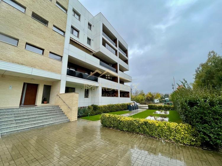 Apartament cu 3 camere decomandat în Băneasa