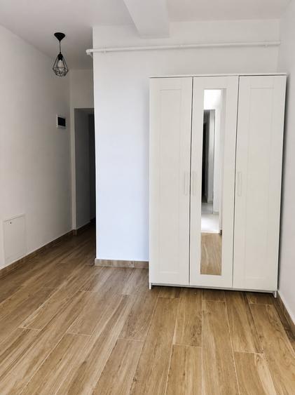 Garsonieră decomandată, mobilată în Giroc