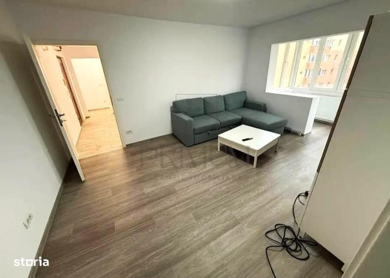 Apartament cu 3 camere semidecomandat în Dâmbovița