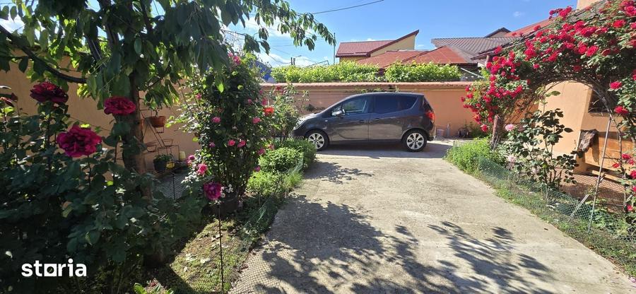Casă cu 4 camere cu Teren 280 Mp în Central