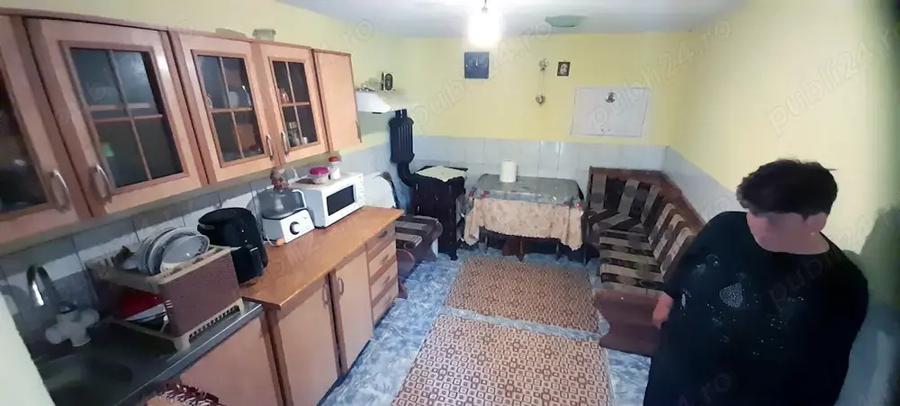 Casa cu 6 camere ?i 600 mp teren in comuna Ive?ti - 8