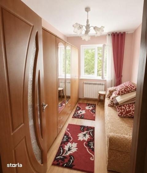 Apartament cu 3 camere semidecomandat în Gării