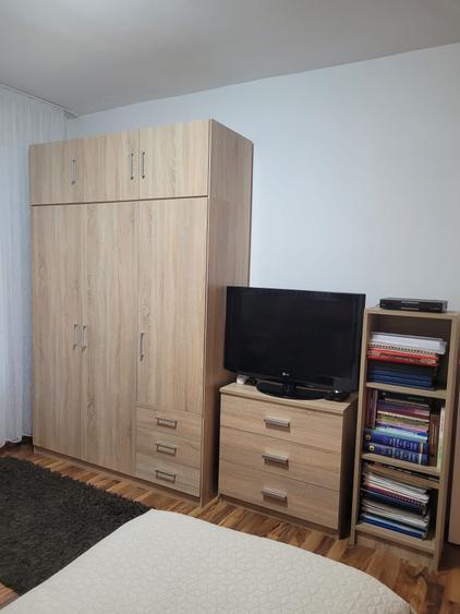 Apartament cu 3 camere decomandat în Dacia