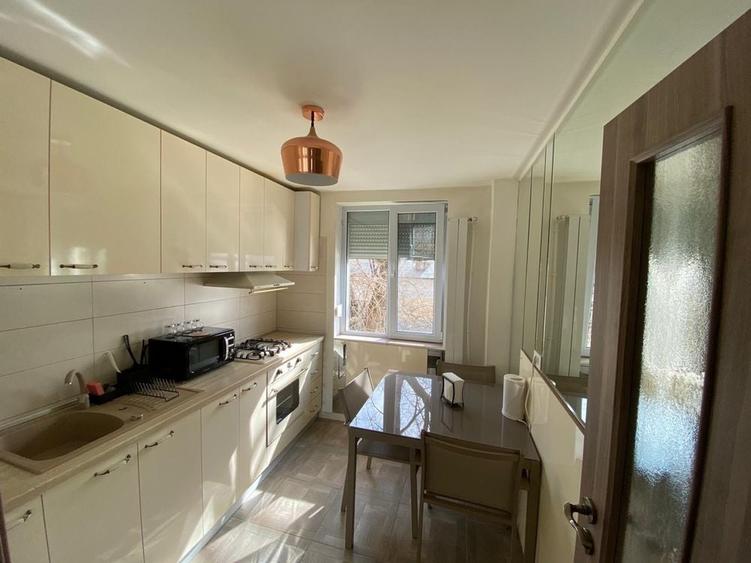 Apartament cu 2 camere decomandat în Mărășești